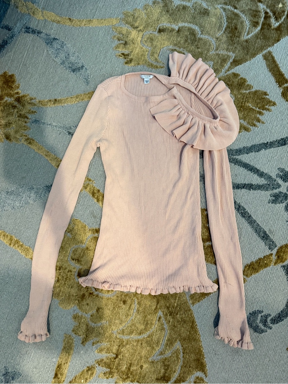 Guess Ribbed Ruffle Long-Sleeve Top in Blush Pink size XS